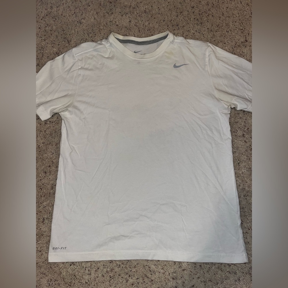 Nike - White Shirt - Large